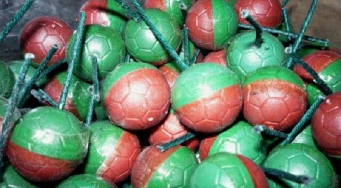 Kanak-kanak putus tiga jari terkena mercun bola