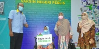 Nenek 103 tahun rasa lega selepas terima suntikan vaksin