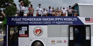 Vaksin: Empat hari berturut lepasi 300,000 dos sehari