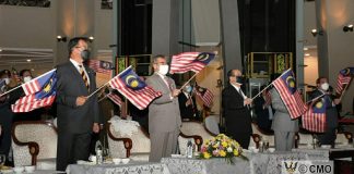 Sekarang bukan masa untuk berpolitik