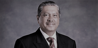 Tun Ahmad Sarji meninggal dunia