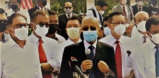 ‘Inilah kemabukan politik tahap luar biasa’