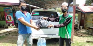 Nenek terharu terima sumbangan PAS Kudat