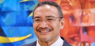 Hishammuddin rakam ucapan terima kasih kepada petugas SJR