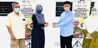 Ahli Parlimen Kuala Krai rai 209 pelajar ke IPT