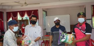 Mangsa banjir terharu terima sumbangan PAS