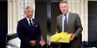 Agong terima menghadap Panglima Angkatan Tentera UK