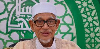 Dato Seri Abdul Hadi Awang returned unopposed as PAS president