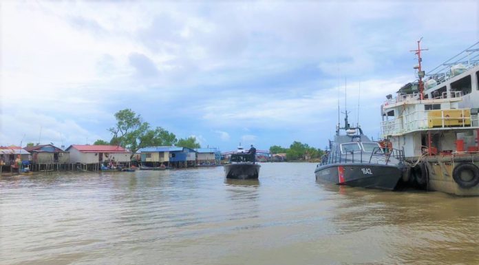 Isu siput retak seribu: Maritim Malaysia tahan tiga bot fiber