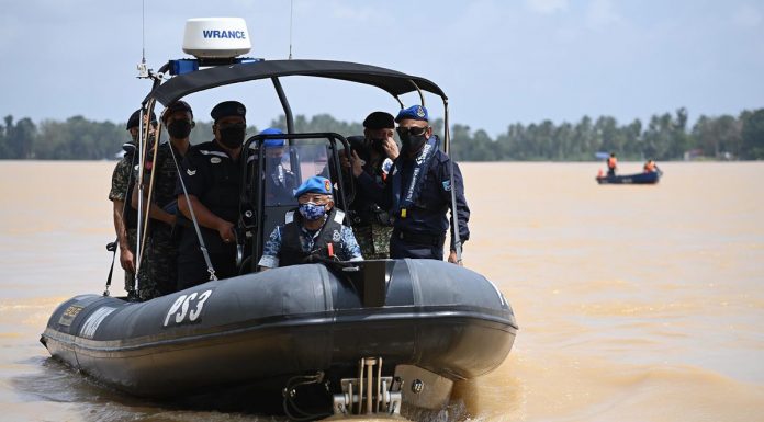 Agong advises people to brace for possible second wave of floods