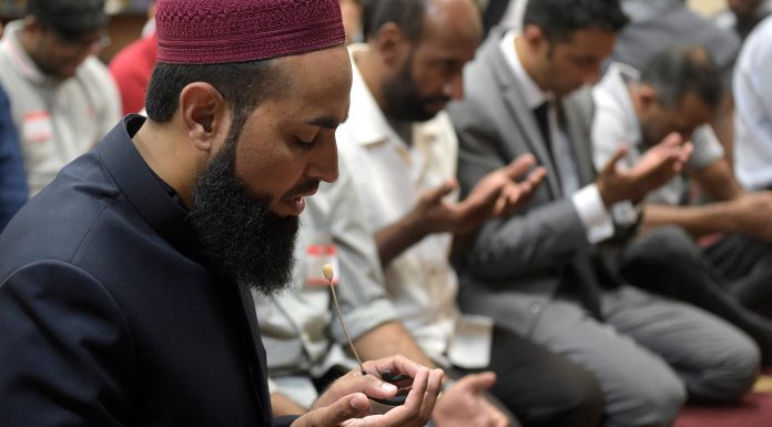 Orang Islam itu adil kecuali yang ada kes