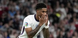 Komen rasis dalam talian terhadap pemain bola sepak bakal terima padah