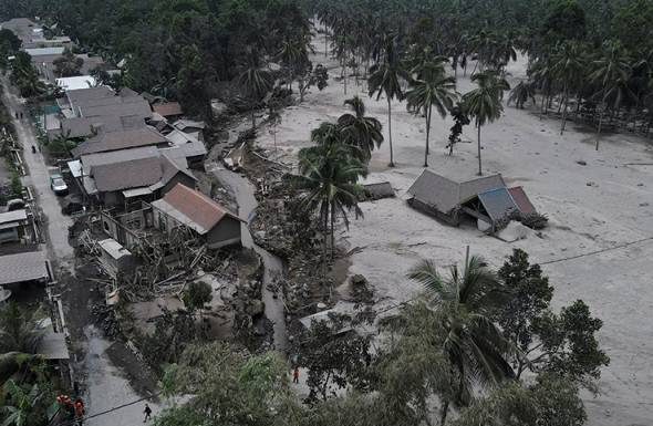 Letusan Gunung Berapi Semeru: 14 maut, 41 melecur