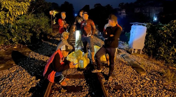 Adun jalan kaki 2 km agih bantuan banjir