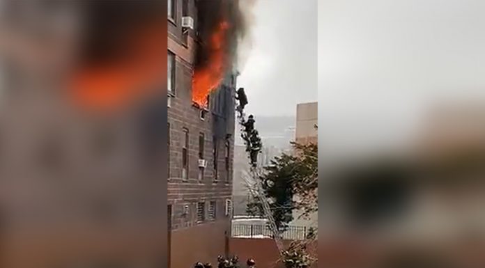 New York: Pangsapuri terbakar, 19 disahkan maut