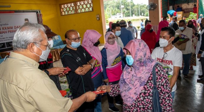 Banjir: Kementerian Komunikasi agih 5,000 Kotak Kasih