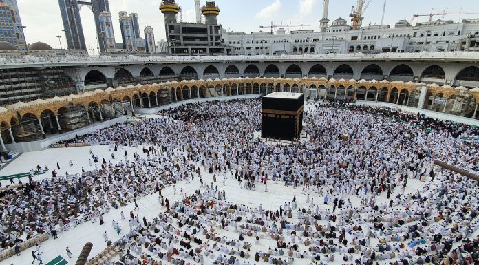 Tangguh sementara umrah selari kaedah fikah
