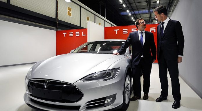 Tesla eksport sejuta kereta di seluruh dunia