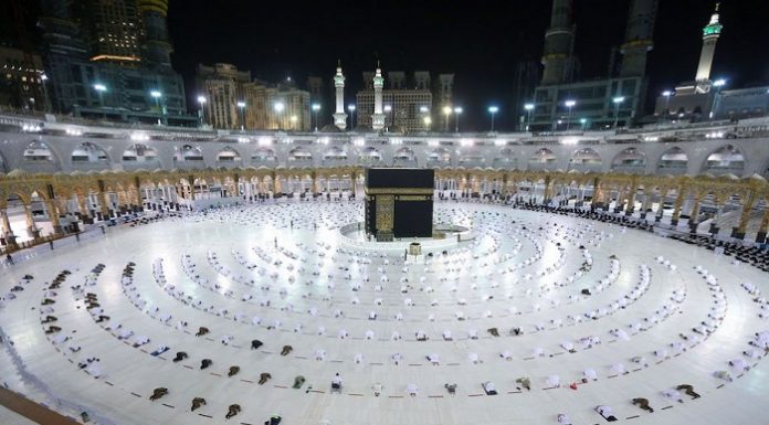 Omicron: Akur terpaksa tangguh ibadat umrah