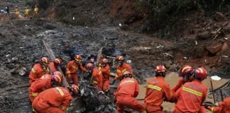 Kotak hitam kedua pesawat China yang terhempas belum ditemui