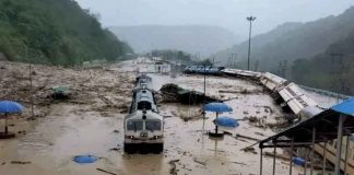 Selepas huru-hara politik: India teruk dilanda malapetaka alam, Covid-19
