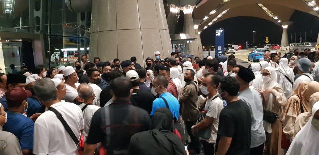 380 jemaah haji terkandas