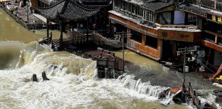 Banjir di musim panas: 16 terbunuh, 36 hilang