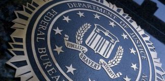 Lelaki bersenjata ceroboh pejabat FBI Ohio maut ditembak