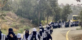 100 sertai perkhemahan pengakap wanita Saudi pertama