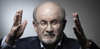 Salman Rushdie cedera parah ditikam di atas pentas