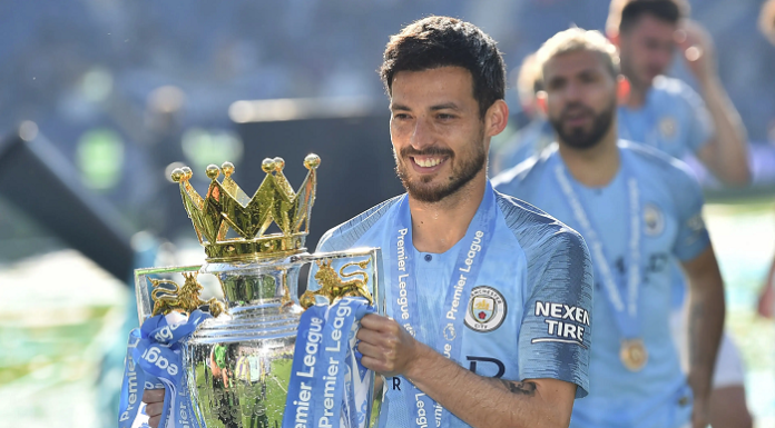 Kecederaan lutut paksa lagenda City, Silva bersara