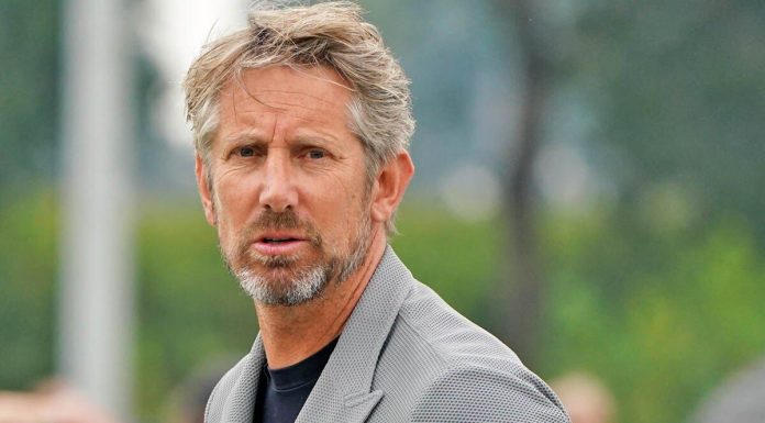 Van der Sar berada dalam keadaan stabil