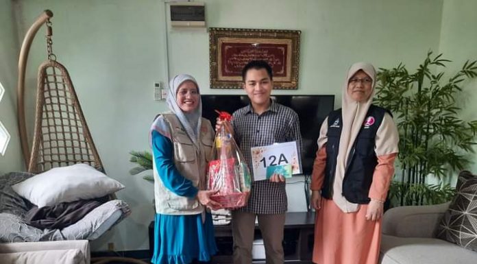 DMPNS santuni pelajar terbaik SPM 2022 Sabah