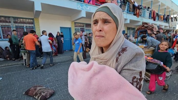 04112023IsraelPalestineWoman