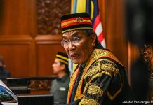 Mutang angkat sumpah Yang di-Pertua Dewan Negara ke-20