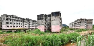 Bina rumah, dengar tangisan pengguna