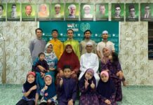 Cikgu Shukri pakai baju sekolah sambut Aidilfitri