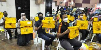 Skrip berulang menteri Madani