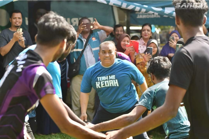 Dato Seri Sanusi main kabbadi