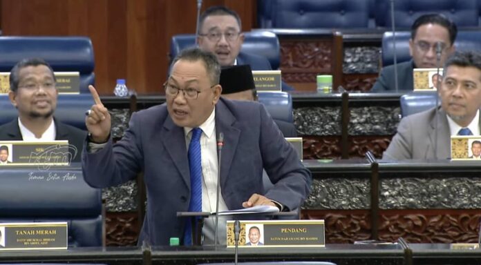 Awang Hashim isu blackRock Parlimen