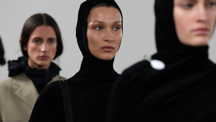 Bella Hadid centre