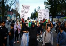 UK: Demonstrasi anti-perkauman ganti himpunan rusuhan sayap kanan