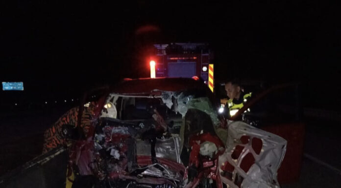 Pemandu Perodua Aruz maut terbabas langgar pembahagi jalan