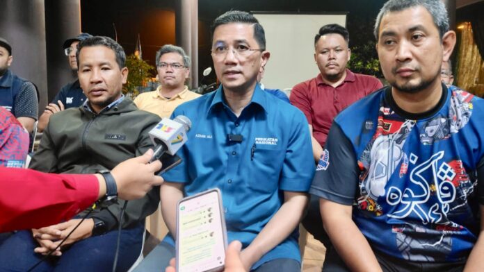 Azmin PRK mahkota