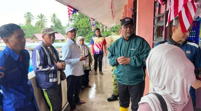 ADUN lawat 53 mangsa banjir di PPS SK Malau