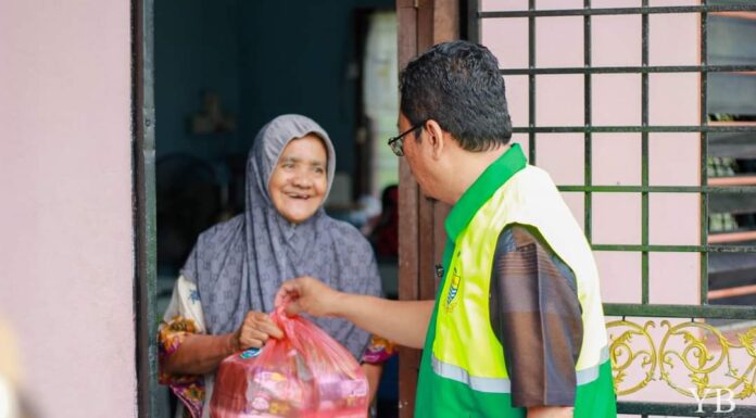 Mangsa banjir Sg Bakap disantuni Abang Abidin
