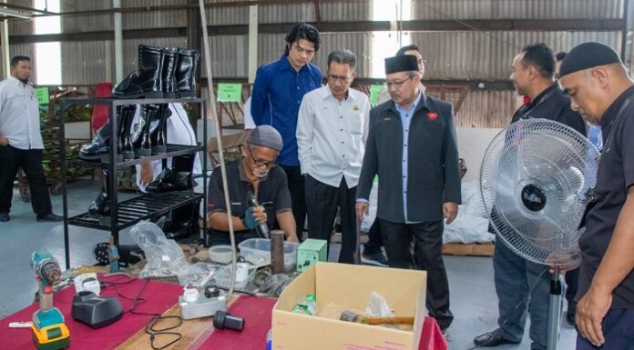 Kasut jenama ‘Mando’ produk keluaran Kelantan