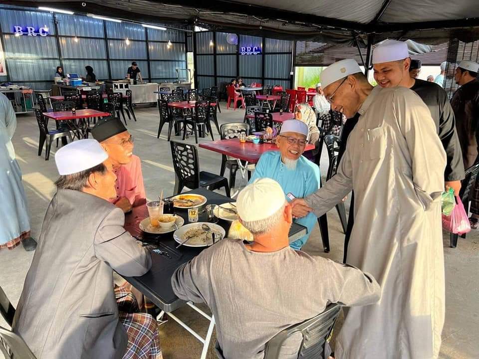 Menteri Besar semarak Kempen ‘Hayya Ala Solah’ Menteri Besar semarak Kempen ‘Hayya Ala Solah’