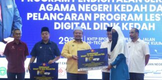 SAR, Maktab Mahmud terima set Smart TV, projektor