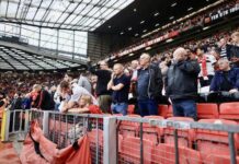 Majoriti peminat mahukan Manchester United bina stadium baharu